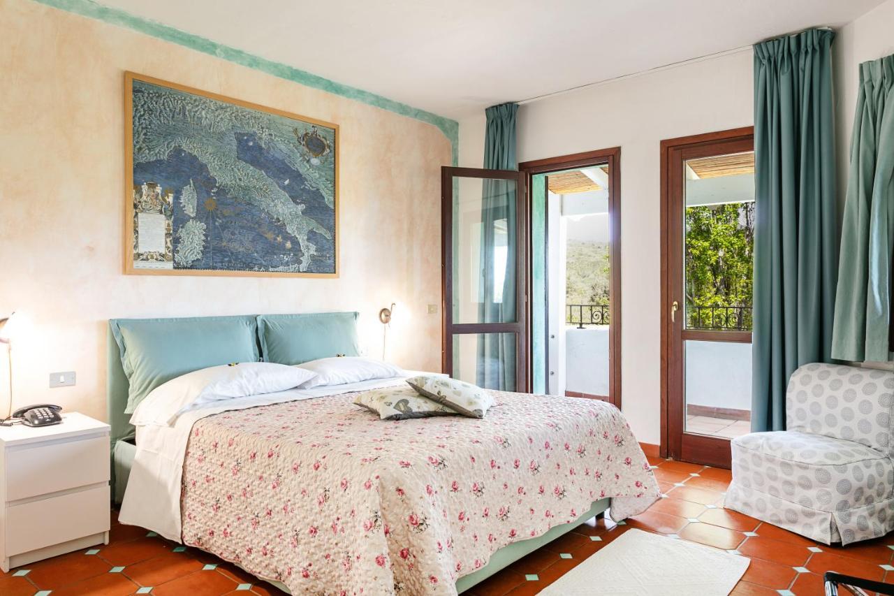Hotel Stefania Boutique Hotel By The Beach Olbia Phòng bức ảnh