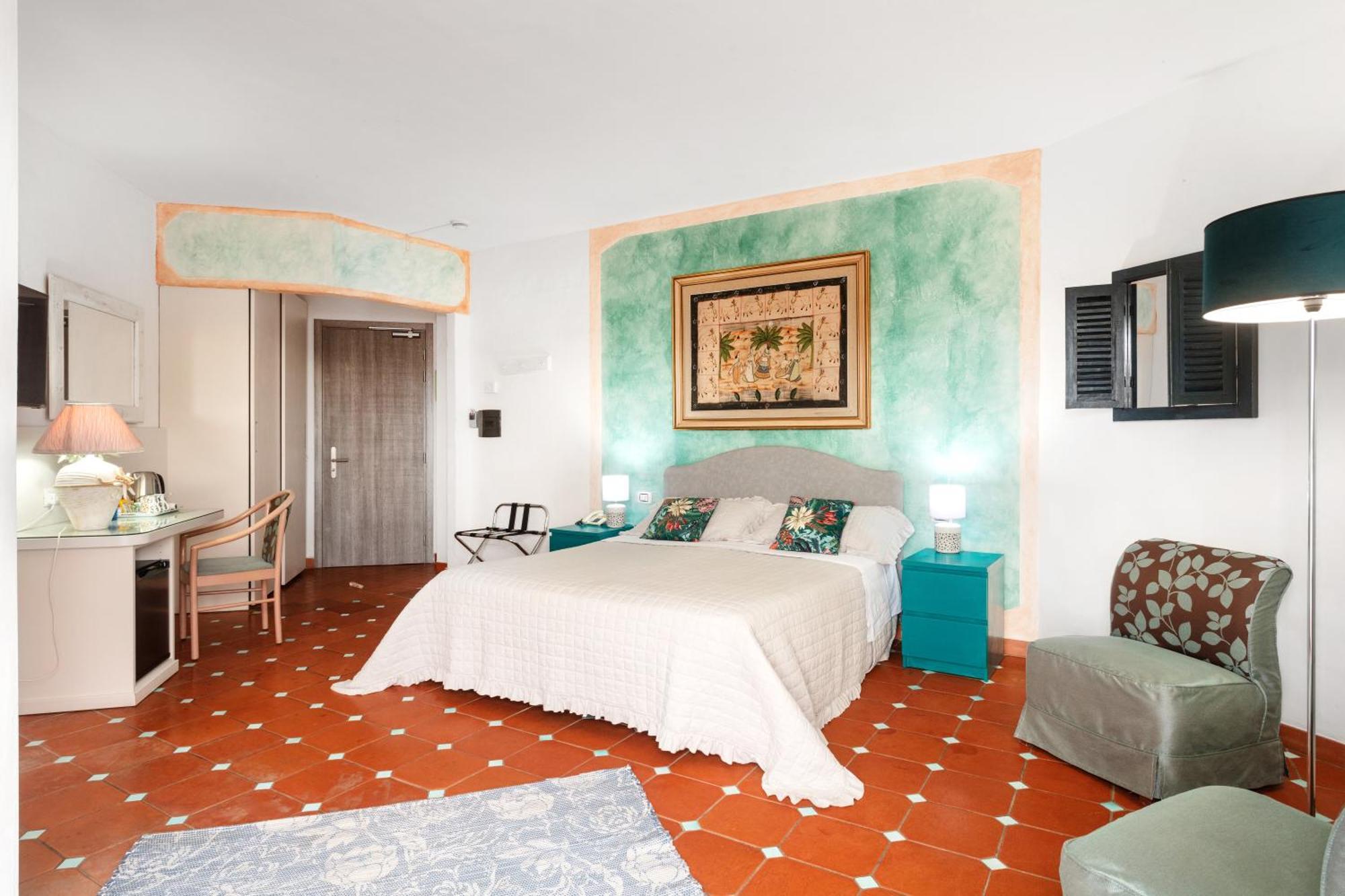 Hotel Stefania Boutique Hotel By The Beach Olbia Ngoại thất bức ảnh