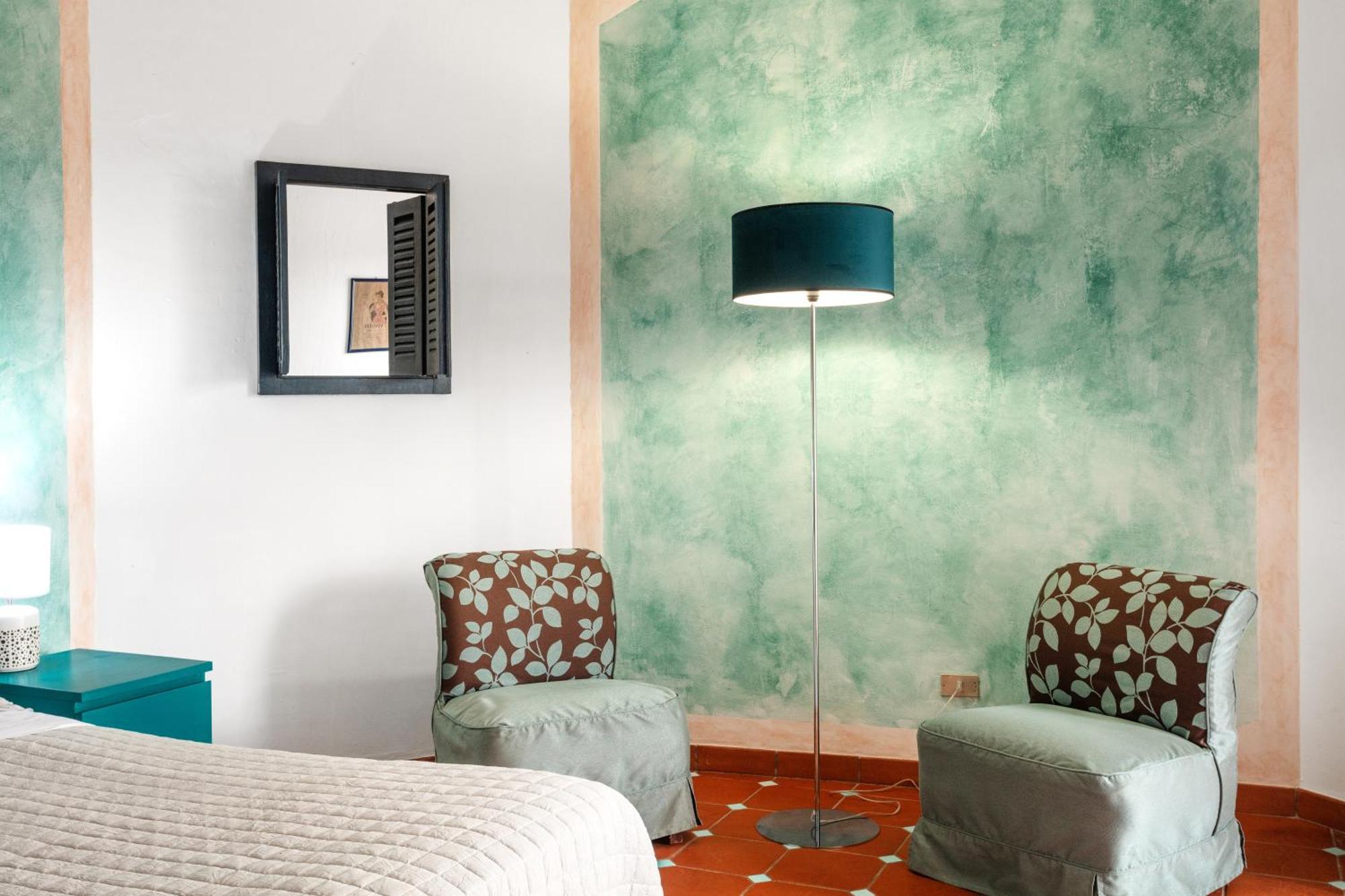 Hotel Stefania Boutique Hotel By The Beach Olbia Ngoại thất bức ảnh