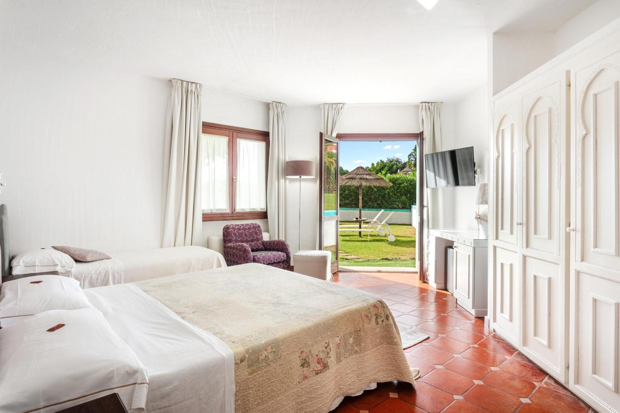Hotel Stefania Boutique Hotel By The Beach Olbia Ngoại thất bức ảnh