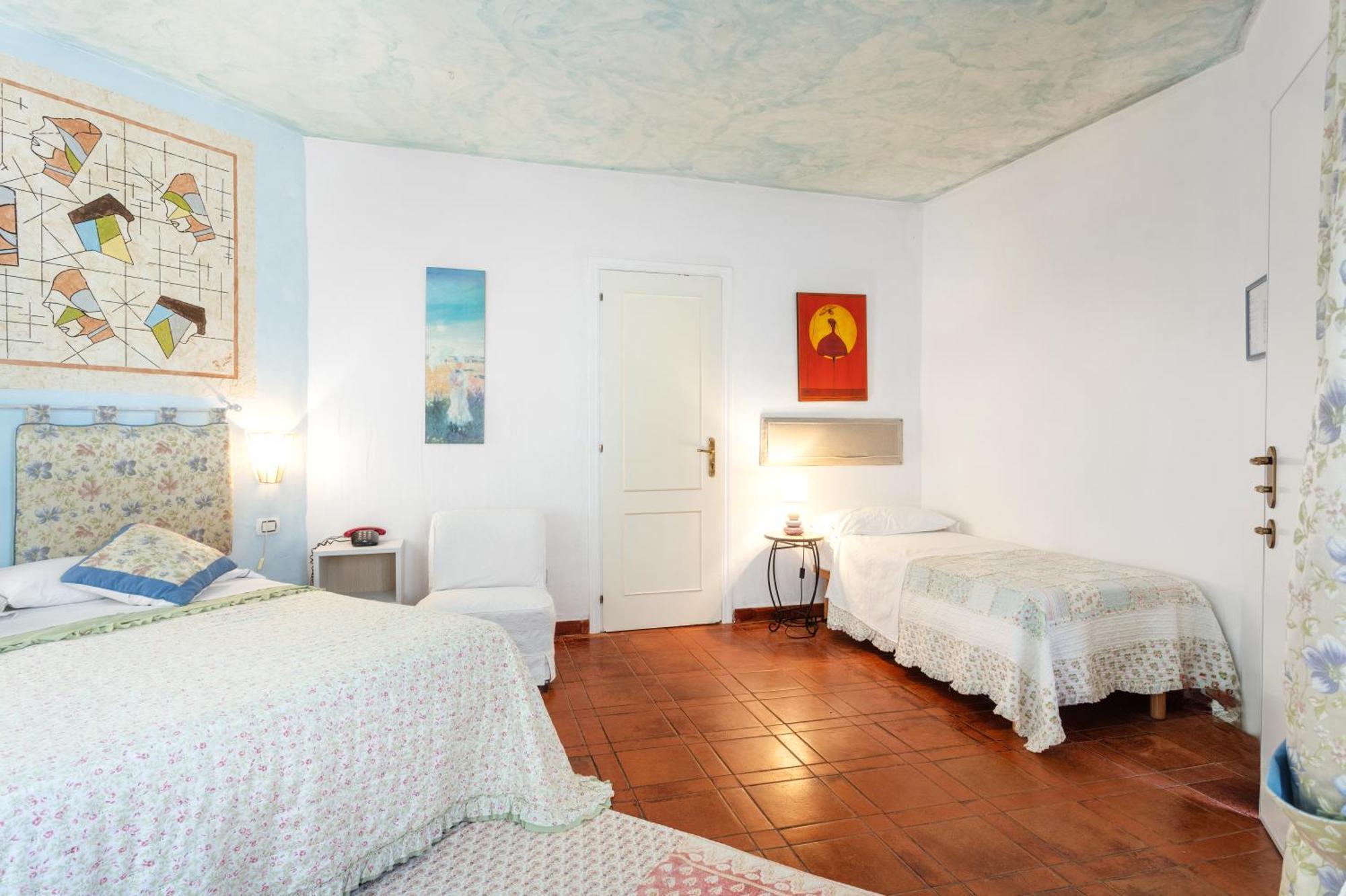 Hotel Stefania Boutique Hotel By The Beach Olbia Ngoại thất bức ảnh
